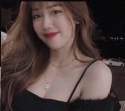 sex ngô lan hương Vừa nghe điện thoại vừa bú cu chồng