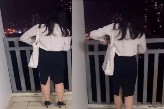 sex đen Nhét buồi tập thể vào cái miệng ẩm ướt của em người mẫu áo tắm xinh đẹp